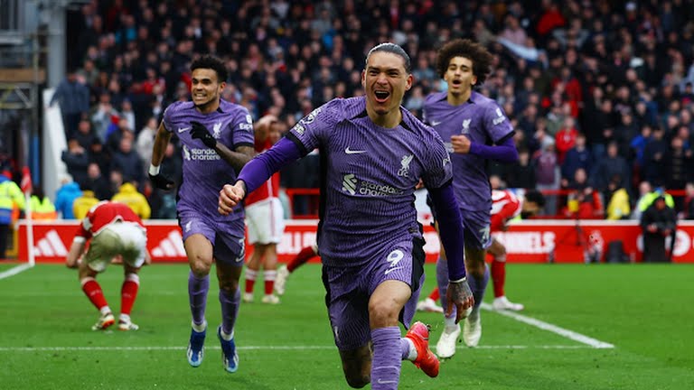 Penyerang Liverpool, D Nunez melakukan selebrasi usai mencetak gol ke gawang Nottingham. Liverpool menang 1-0 dalam laga itu. Foto:Reuters