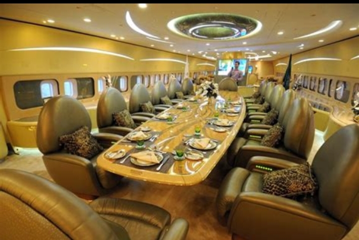 Salah satu ruangan pesawat termewah di dunia saat ini 