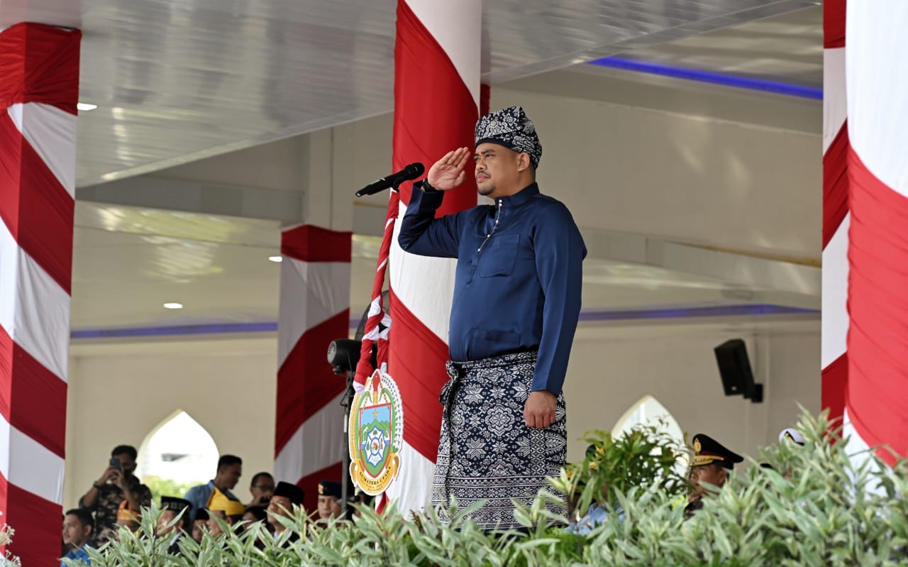 Gubernur Sumut Bobby Nasution hadir dan memberi pesan di Hari Sumpah Pemuda. (Kominfo Sumut Dok)